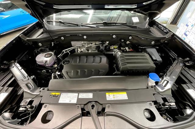 new 2025 Volkswagen Atlas car, priced at $56,244