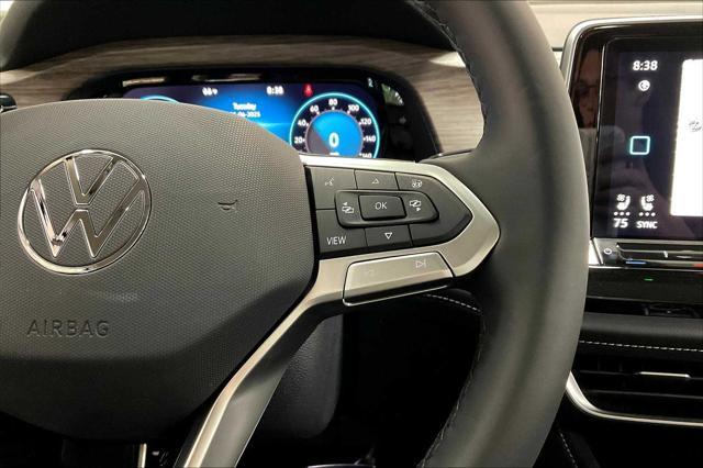 new 2025 Volkswagen Atlas car, priced at $56,244