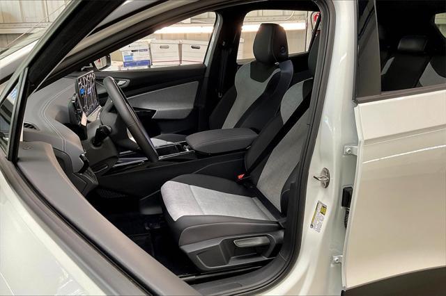 new 2025 Volkswagen ID.4 car, priced at $51,076