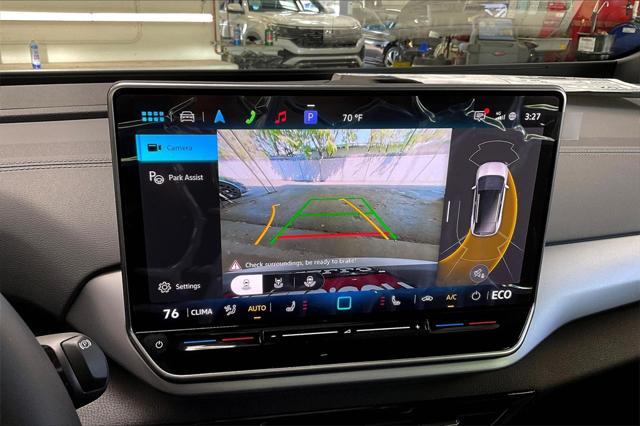 new 2025 Volkswagen ID.4 car, priced at $51,076