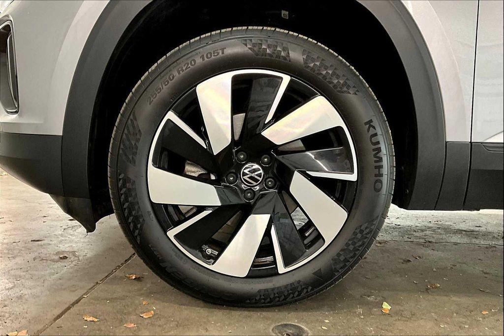 used 2024 Volkswagen Atlas Cross Sport car, priced at $35,455