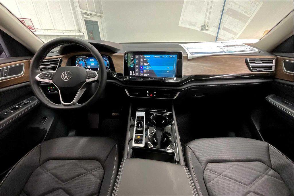 new 2025 Volkswagen Atlas car, priced at $47,087