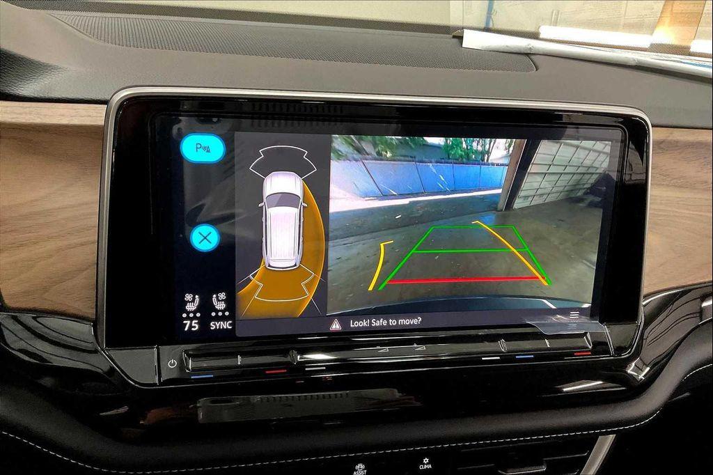 new 2025 Volkswagen Atlas car, priced at $47,087