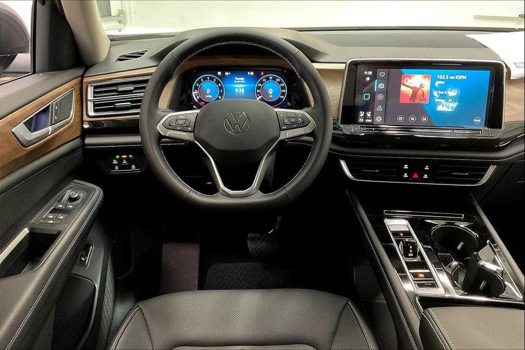 new 2025 Volkswagen Atlas car, priced at $47,087