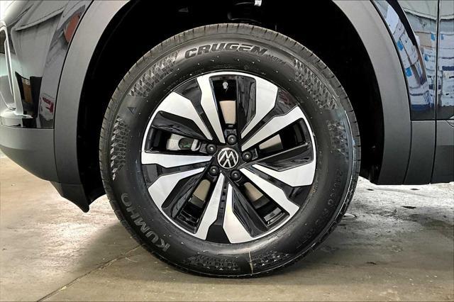 new 2025 Volkswagen Atlas Cross Sport car, priced at $40,921