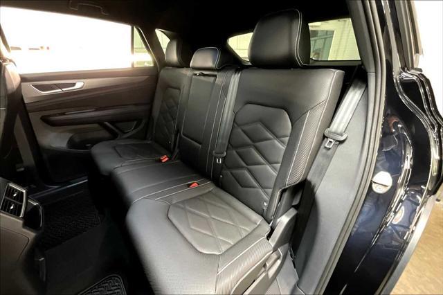new 2025 Volkswagen Atlas Cross Sport car, priced at $40,921