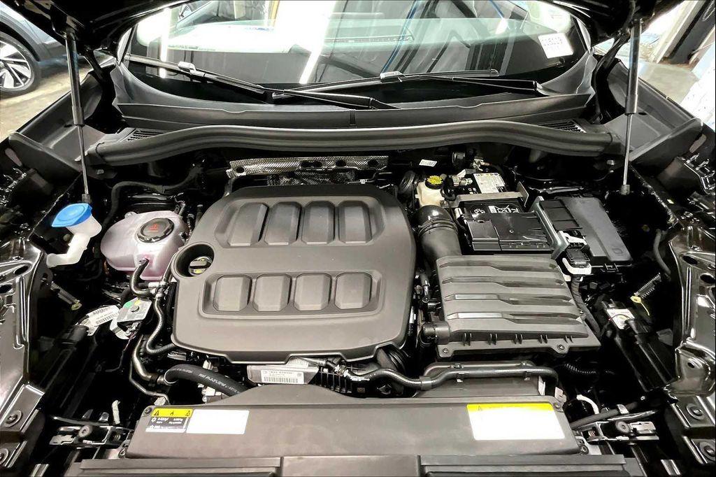 new 2025 Volkswagen Tiguan car, priced at $36,720
