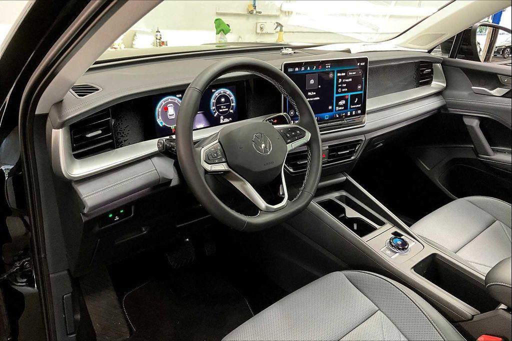 new 2025 Volkswagen Tiguan car, priced at $36,720