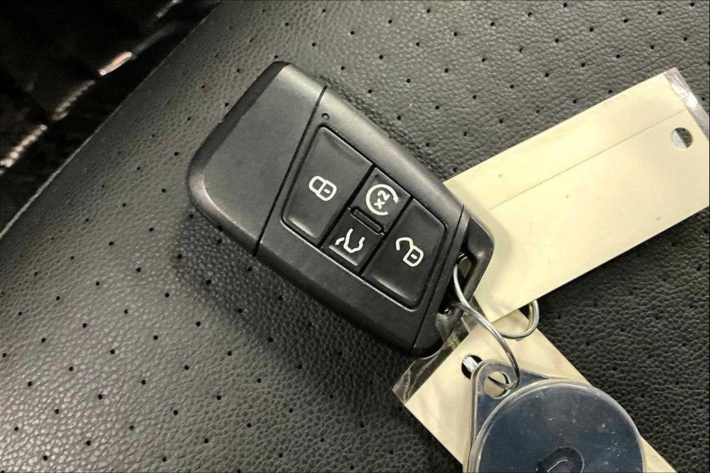 used 2024 Volkswagen Jetta car, priced at $23,071