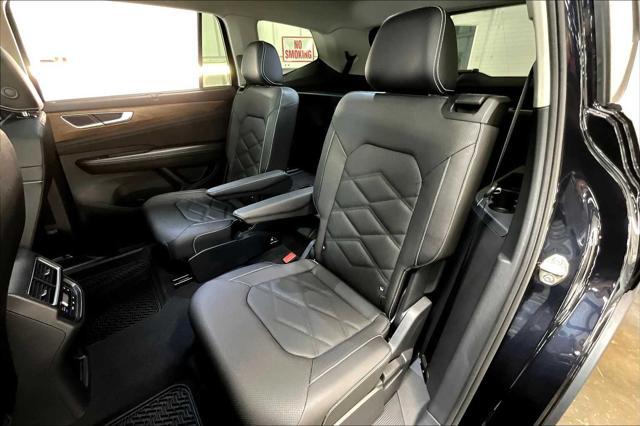 new 2025 Volkswagen Atlas car, priced at $48,387