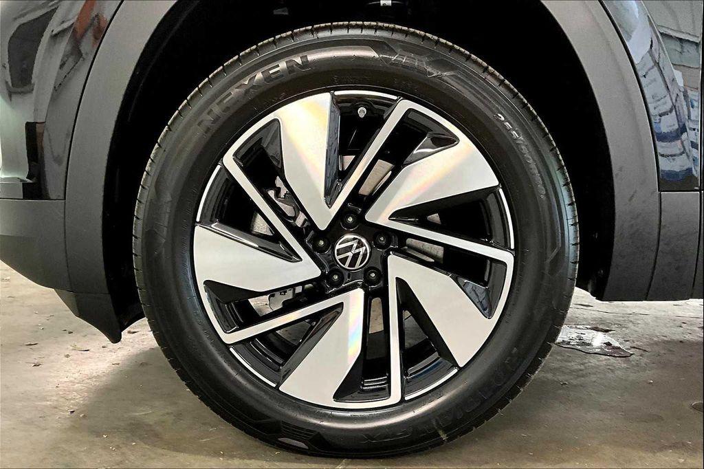 new 2025 Volkswagen Atlas car, priced at $48,387