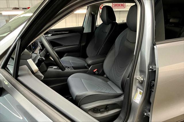 new 2025 Volkswagen Tiguan car, priced at $35,220