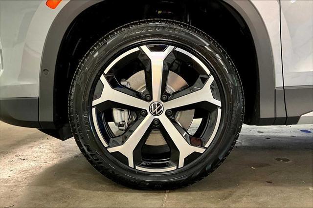 new 2025 Volkswagen Tiguan car, priced at $35,220