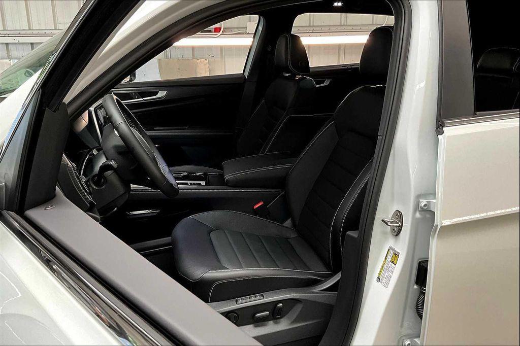 new 2025 Volkswagen Atlas Cross Sport car, priced at $50,106