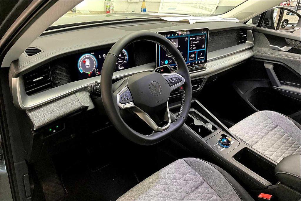 new 2025 Volkswagen Tiguan car, priced at $31,520