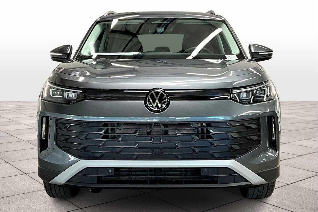 new 2025 Volkswagen Tiguan car, priced at $31,520