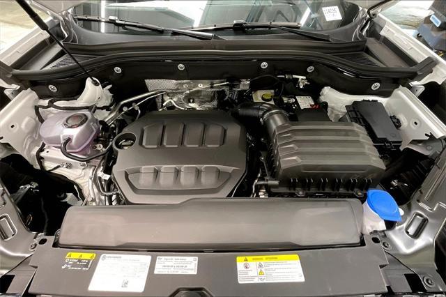 new 2025 Volkswagen Atlas car, priced at $52,389