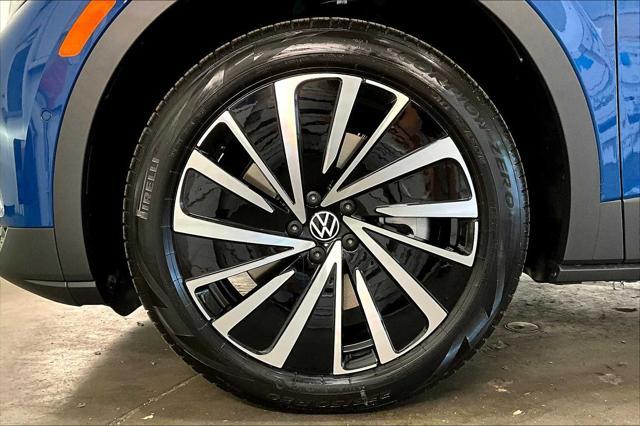 new 2025 Volkswagen ID.4 car, priced at $51,186