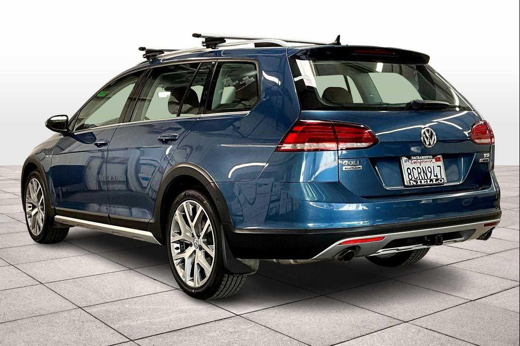 used 2018 Volkswagen Golf Alltrack car, priced at $21,135