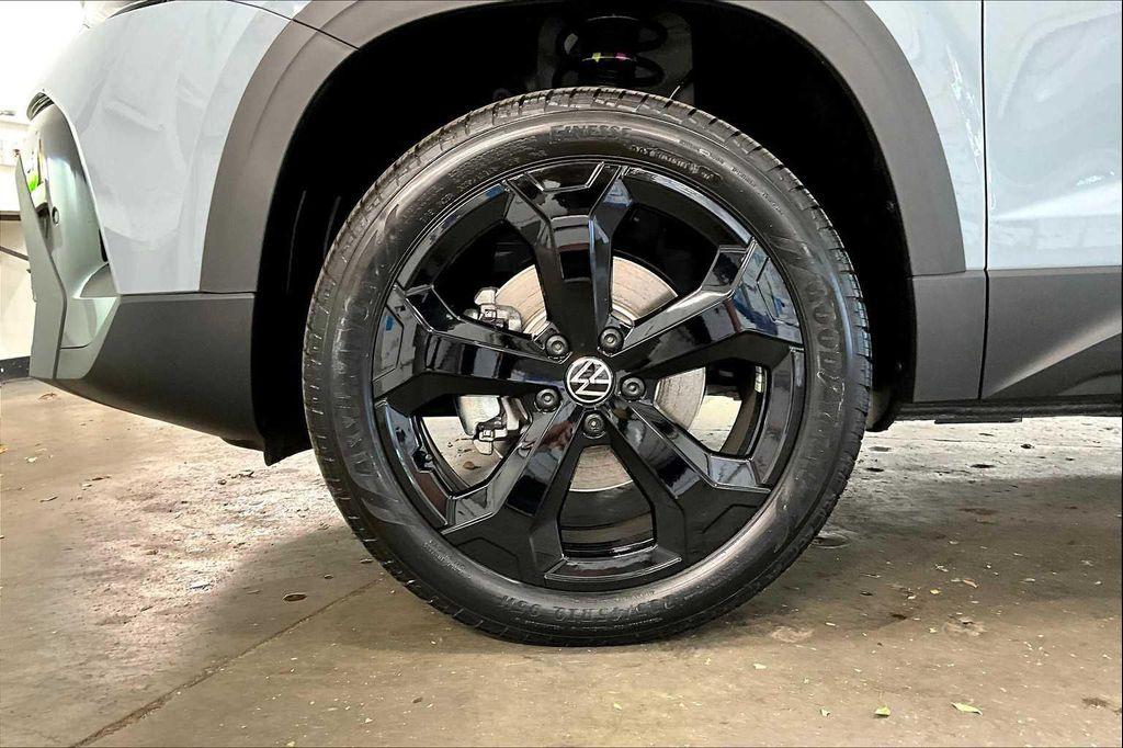 new 2025 Volkswagen Taos car, priced at $34,361