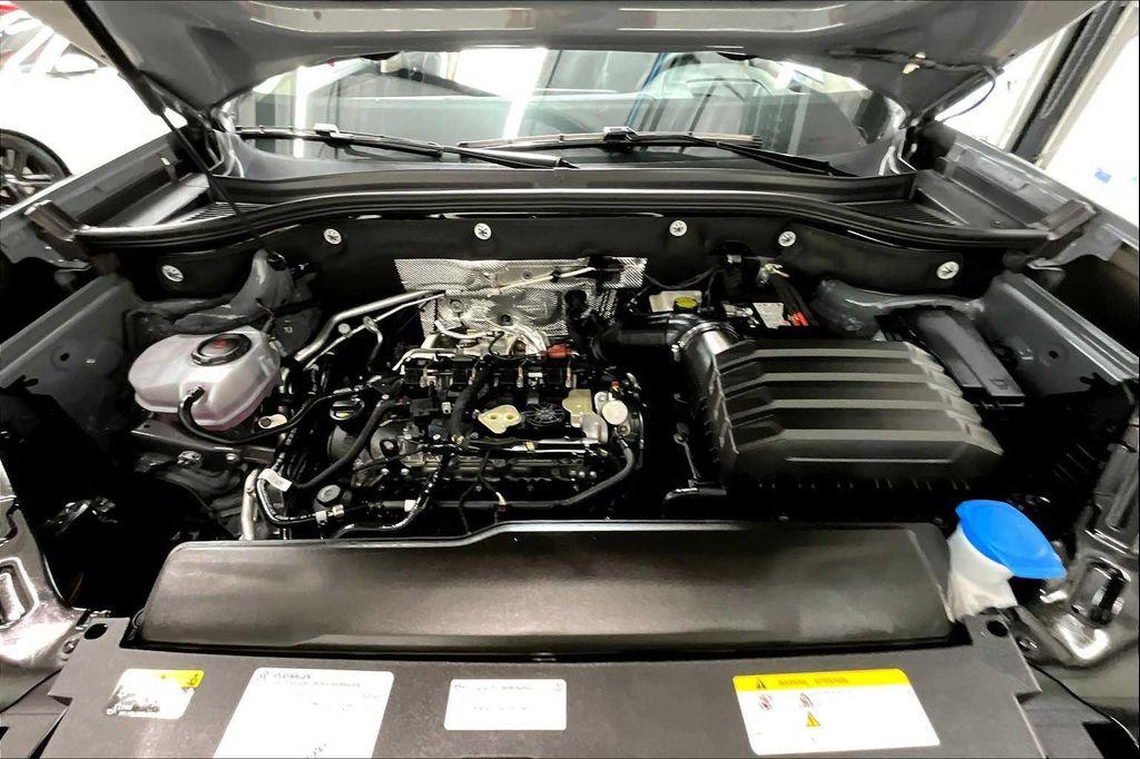 used 2025 Volkswagen Atlas car, priced at $44,816