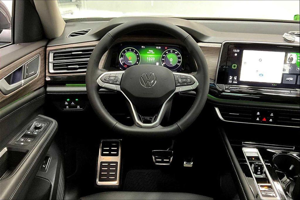 new 2025 Volkswagen Atlas car, priced at $56,939