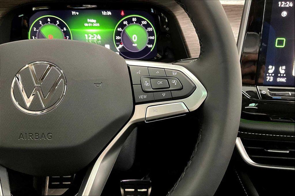 new 2025 Volkswagen Atlas car, priced at $56,939