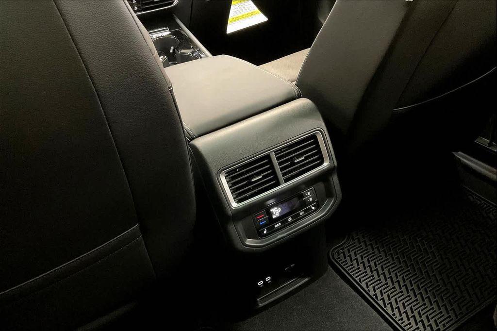 new 2025 Volkswagen Atlas car, priced at $51,984