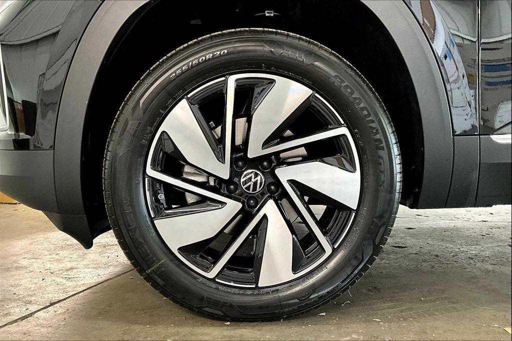 new 2026 Volkswagen Atlas car, priced at $52,339