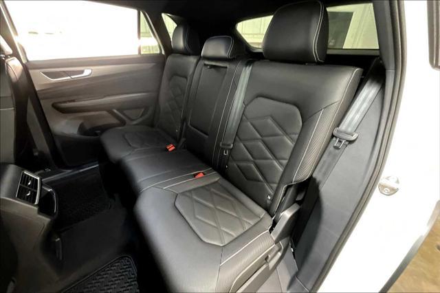 new 2025 Volkswagen Atlas Cross Sport car, priced at $40,811