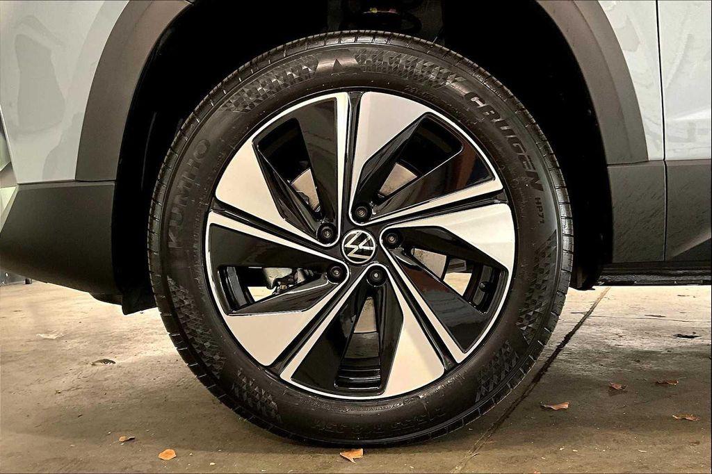 new 2025 Volkswagen Taos car, priced at $33,813