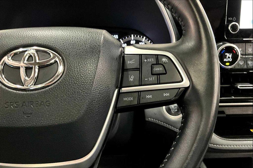 used 2024 Toyota Highlander car, priced at $41,016