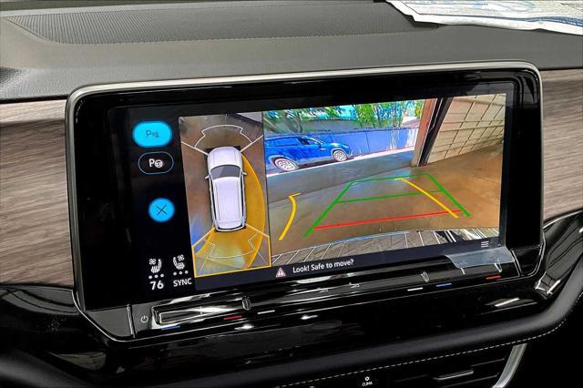 new 2025 Volkswagen Atlas car, priced at $57,394