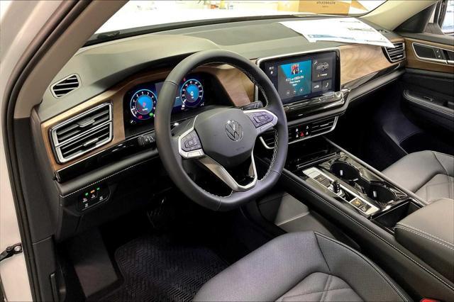 new 2025 Volkswagen Atlas car, priced at $47,087