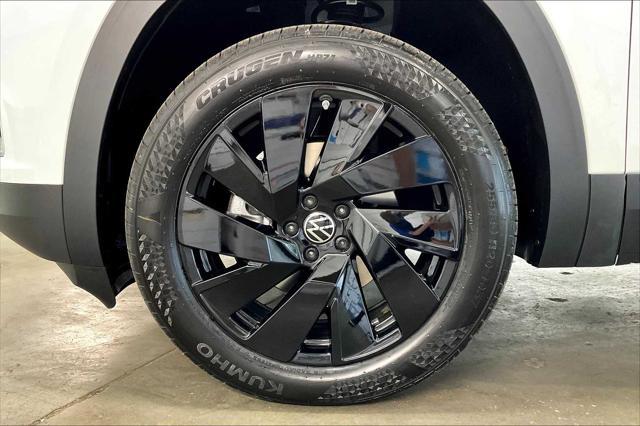 new 2025 Volkswagen Atlas car, priced at $47,087