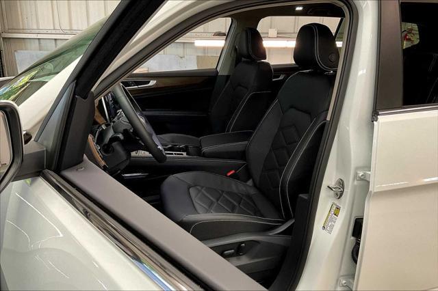 new 2025 Volkswagen Atlas car, priced at $47,087