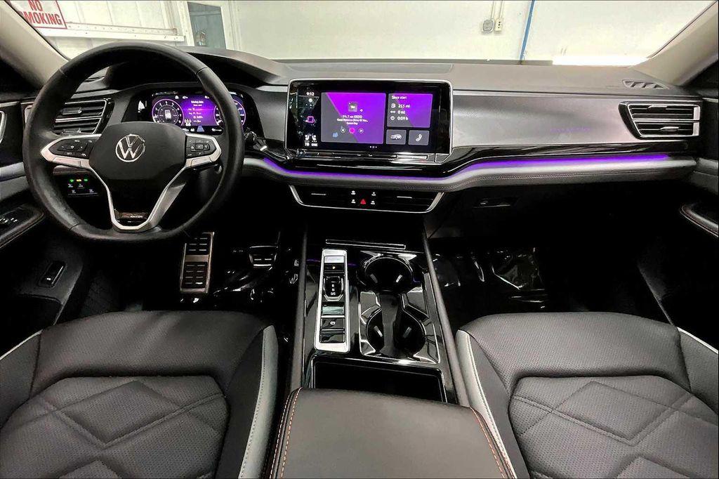 used 2025 Volkswagen Atlas car, priced at $43,327
