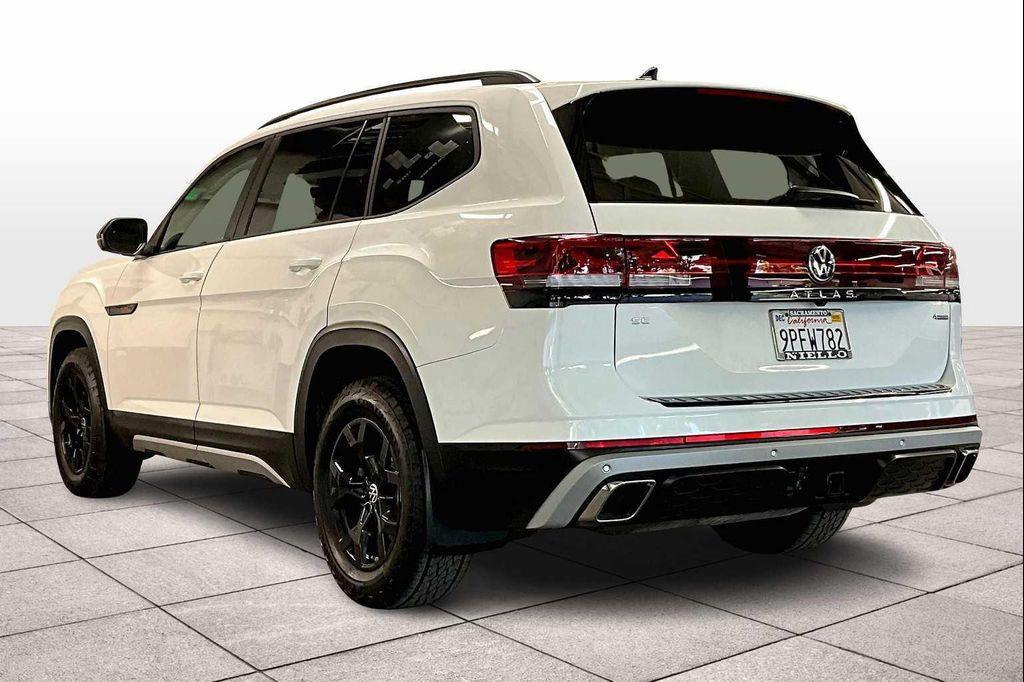 used 2025 Volkswagen Atlas car, priced at $43,327