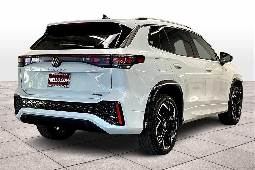new 2025 Volkswagen Tiguan car, priced at $43,196