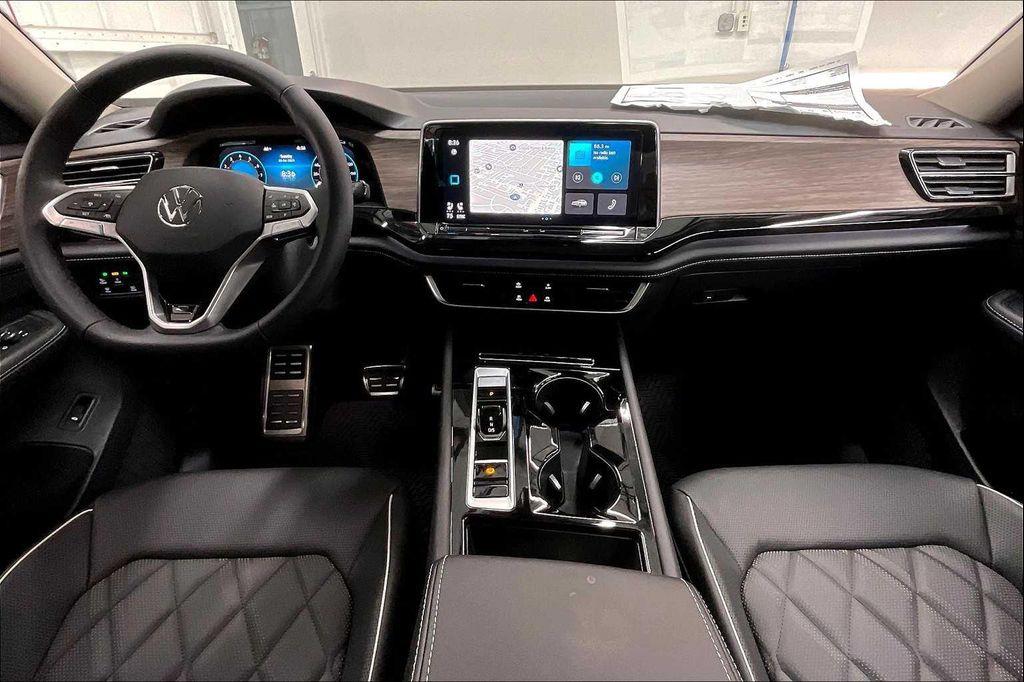 new 2025 Volkswagen Atlas car, priced at $56,244