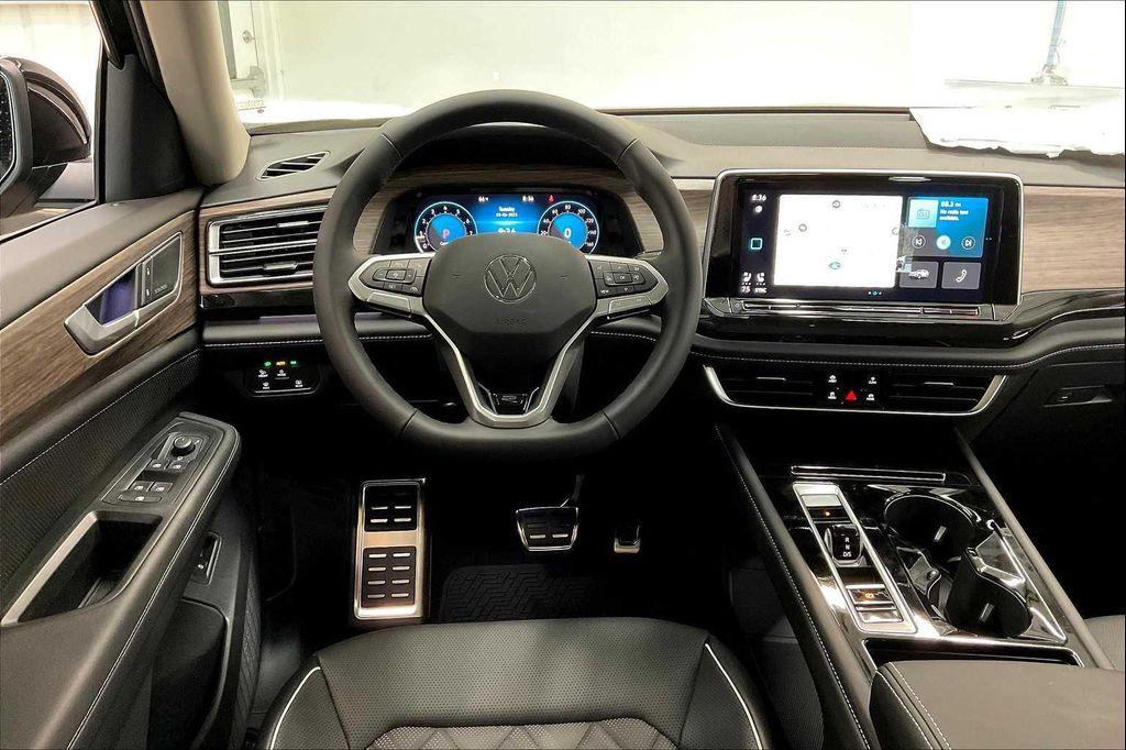 new 2025 Volkswagen Atlas car, priced at $56,244
