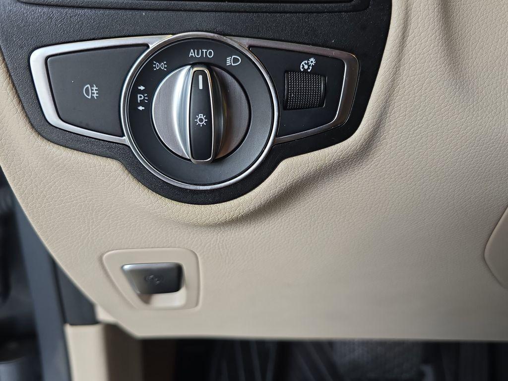 used 2022 Mercedes-Benz GLC 300 car, priced at $33,785
