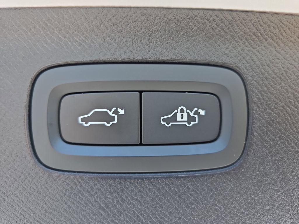 used 2019 Volvo XC90 car, priced at $29,477