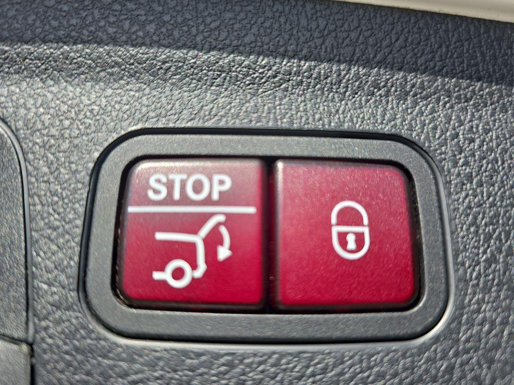 used 2023 Mercedes-Benz GLE 450 car, priced at $58,638