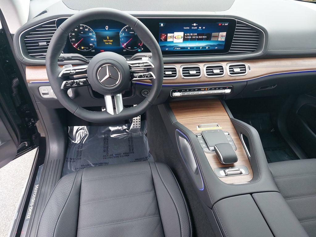 new 2025 Mercedes-Benz GLS 450 car, priced at $99,715
