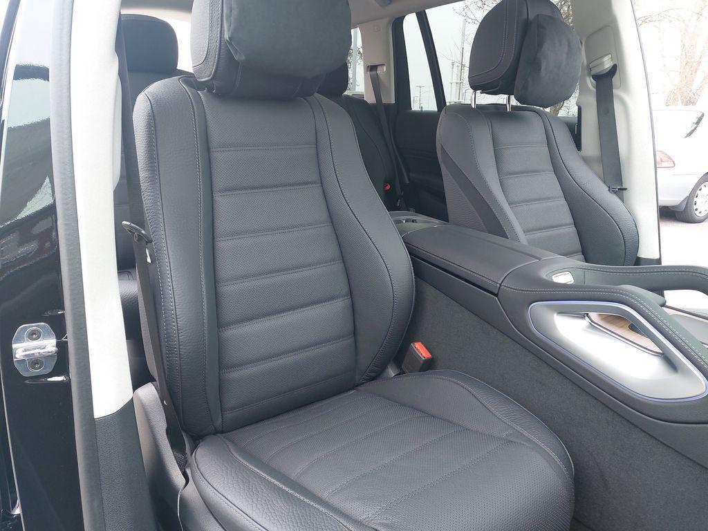 new 2025 Mercedes-Benz GLS 450 car, priced at $99,715