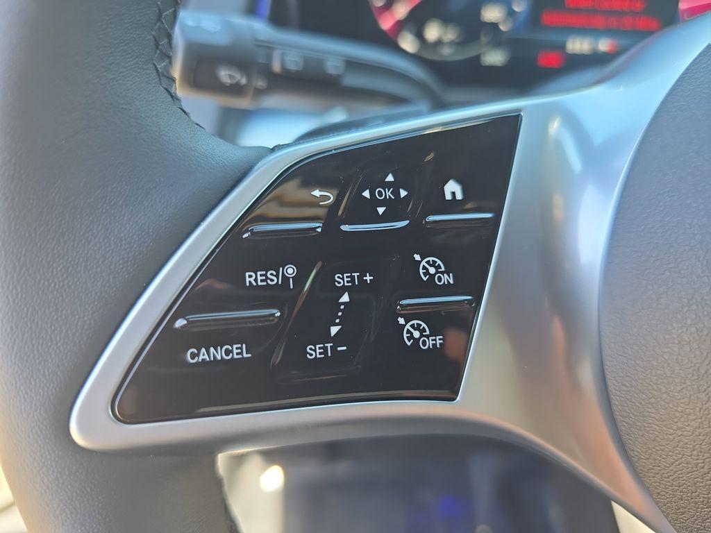 new 2025 Mercedes-Benz GLB 250 car, priced at $47,145