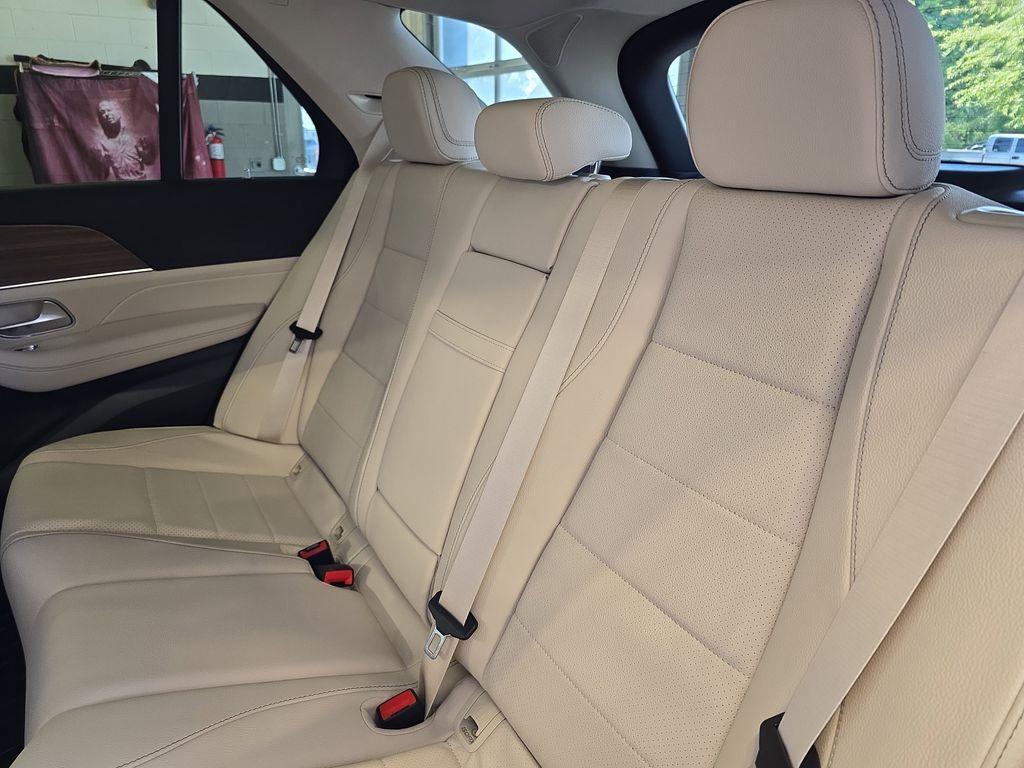 new 2025 Mercedes-Benz GLE 350 car, priced at $74,215