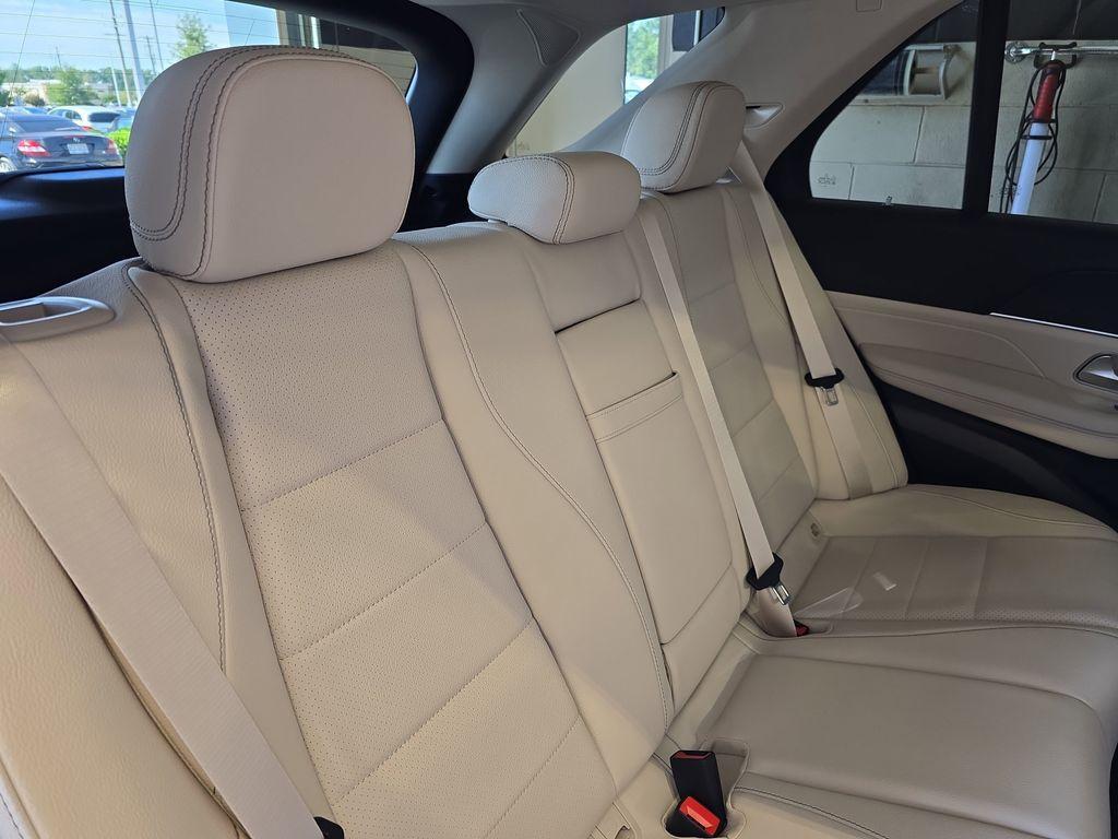 new 2026 Mercedes-Benz GLE 350 car, priced at $72,260
