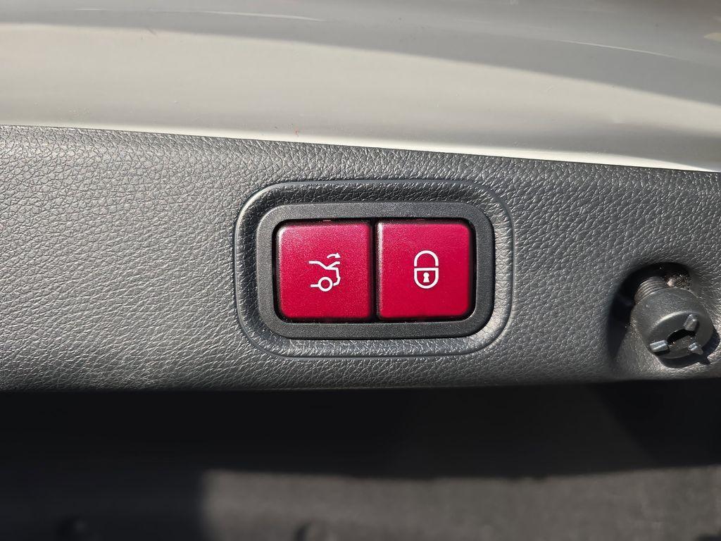 used 2020 Mercedes-Benz E-Class car, priced at $27,846